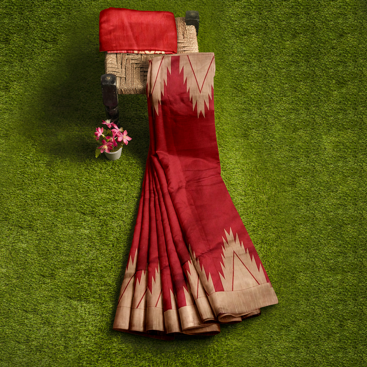 Bold Red Silk Saree with Zari Buy Online