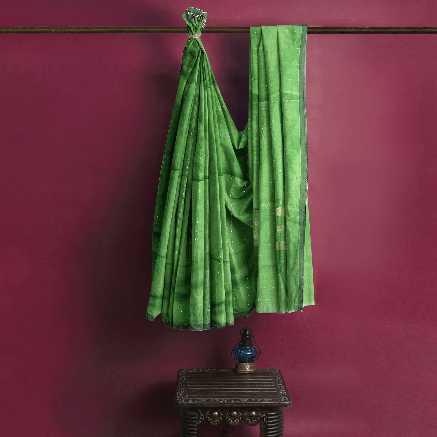 Bridal Kanchipuram Saree Adorned with Zari