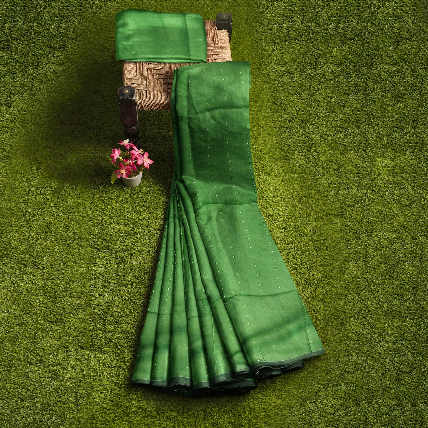 Bridal Kanchipuram Saree Adorned with Zari