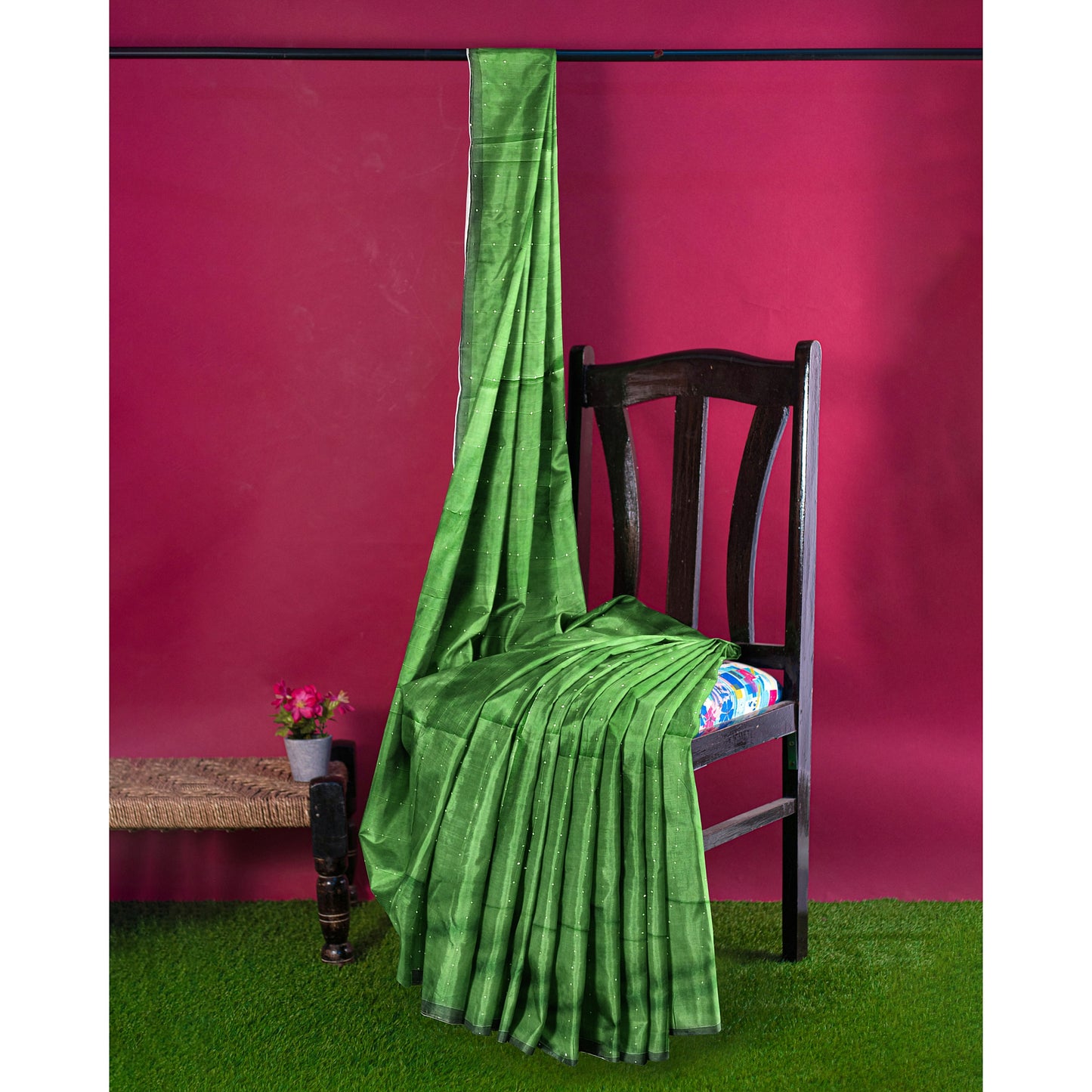 Bridal Kanchipuram Saree Adorned with Zari