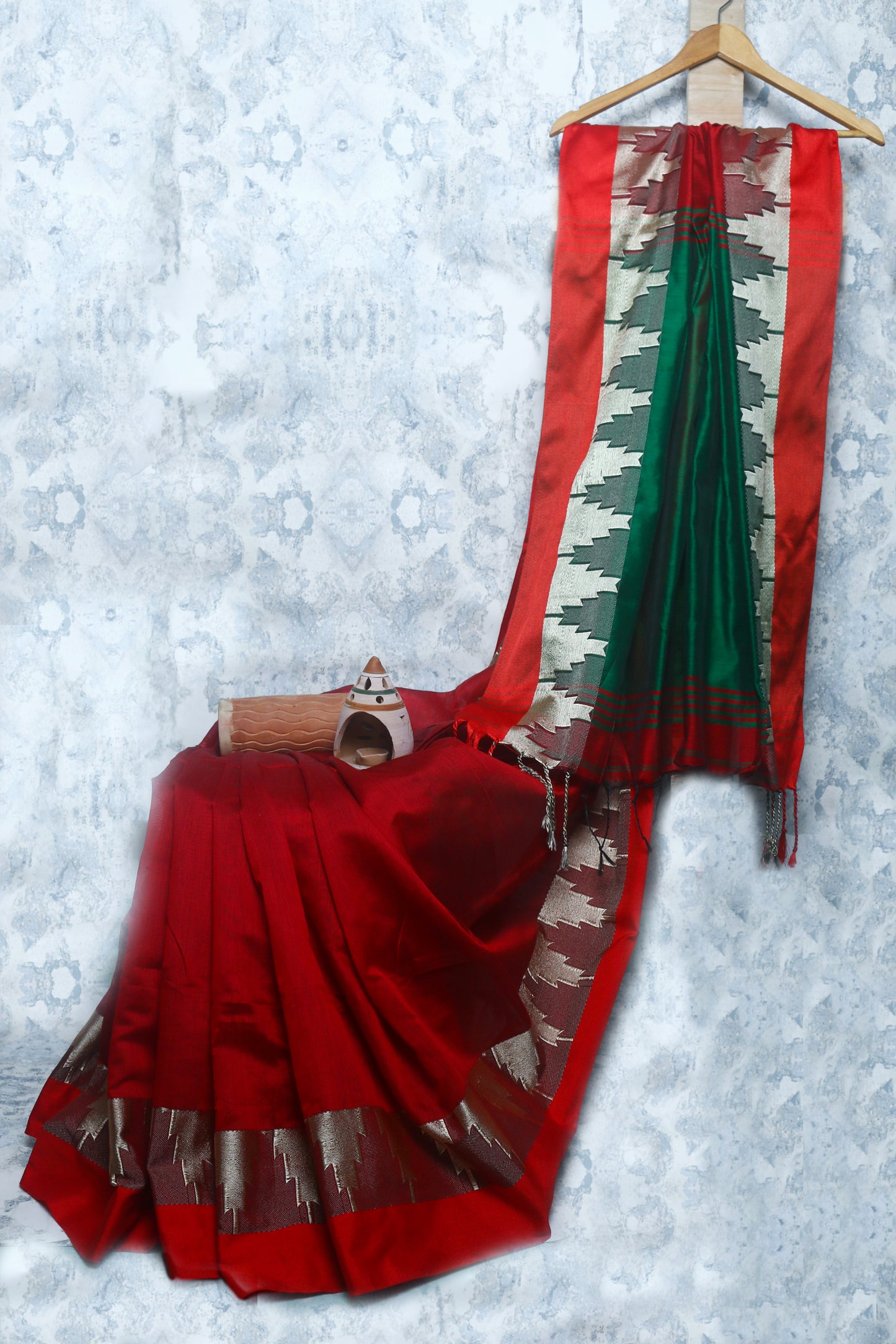 Fiery Red - Green Tussar Silk Saree