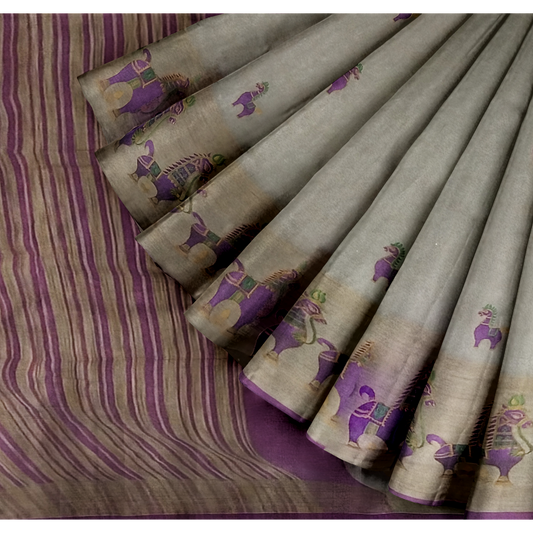 Crème and Pink Color Saree with Classy Horse Print